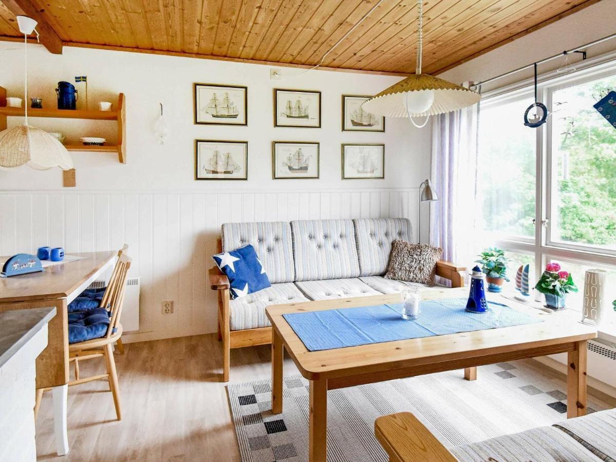 4 Person Holiday Home In Hen N Nösund Esterno foto